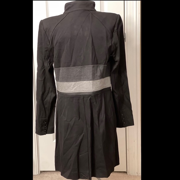 2 in 1 Coat by Cabi. M - Picture 3 of 6